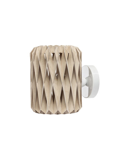 Applique Signature mini avec base en métal et abat-jour en contreplaqué de bouleau au design contemporain par Pilke Lights Applique Signature mini avec base en métal et abat-jour en contreplaqué de bouleau au design contemporain par Pilke Lights