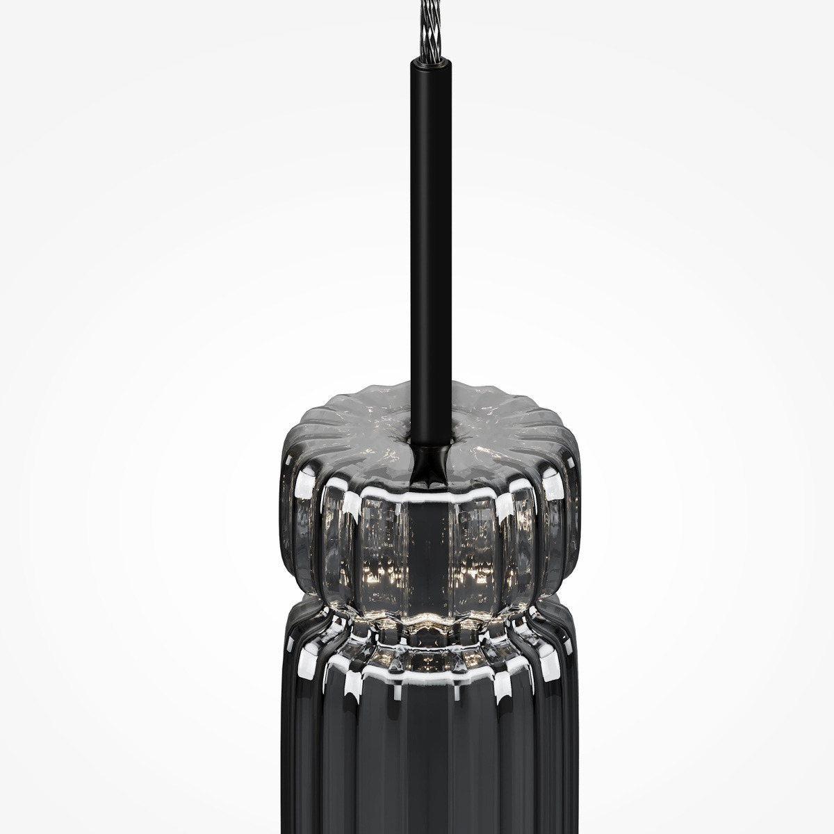 Suspension Ordo base en métal avec diffuseur en verre cylindrique avec un motif en relief au design contemporain par Maytoni Suspension Ordo base en métal avec diffuseur en verre cylindrique avec un motif en relief au design contemporain par Maytoni