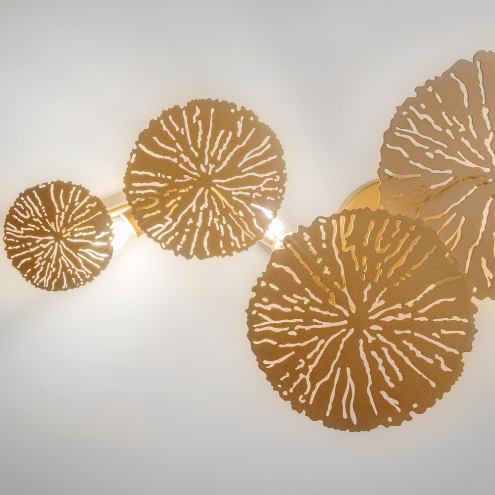 Applique Lovetann armature en métal laiton mat avec décor de disques ajourés au design contemporain par Maytoni Applique Lovetann armature en métal laiton mat avec décor de disques ajourés au design contemporain par Maytoni