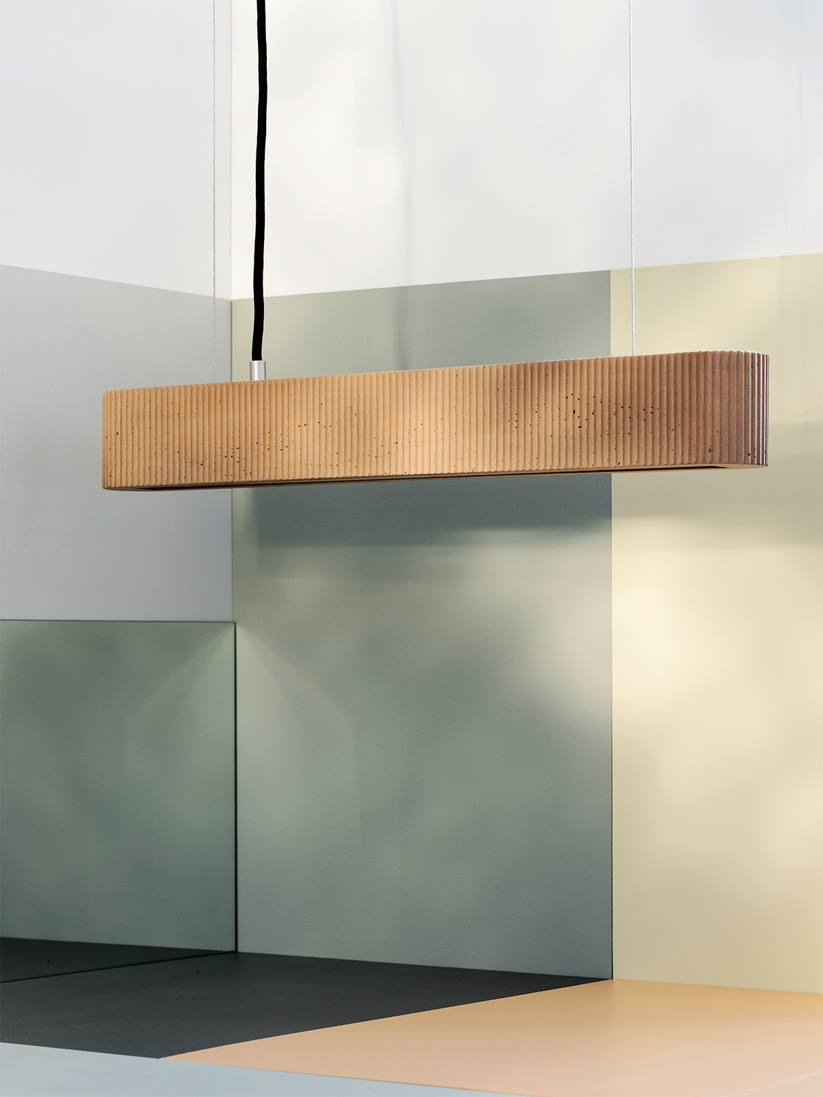 Suspension S4 en béton par Stefan Gant x Gant Lights Suspension S4 en béton par Stefan Gant x Gant Lights