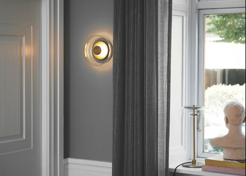 Lampe à poser Blossi base en métal au design contemporain par Sofie Refer x Nuura Lampe à poser Blossi base en métal au design contemporain par Sofie Refer x Nuura