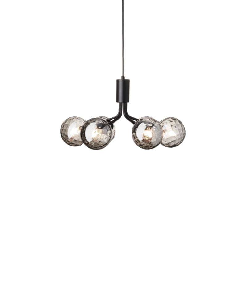 Suspension Apiales base en métal avec abat-jour ombellifères au design contemporain par Sofie Refer x Nuura