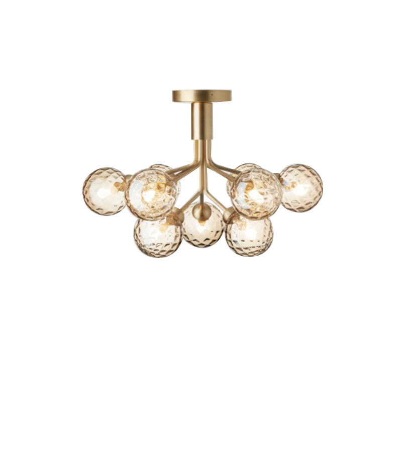 Plafonnier Apiales base en métal avec abat-jour en verre ombellifères au design contemporain par Sofie Refer x Nuura Plafonnier Apiales base en métal avec abat-jour en verre ombellifères au design contemporain par Sofie Refer x Nuura