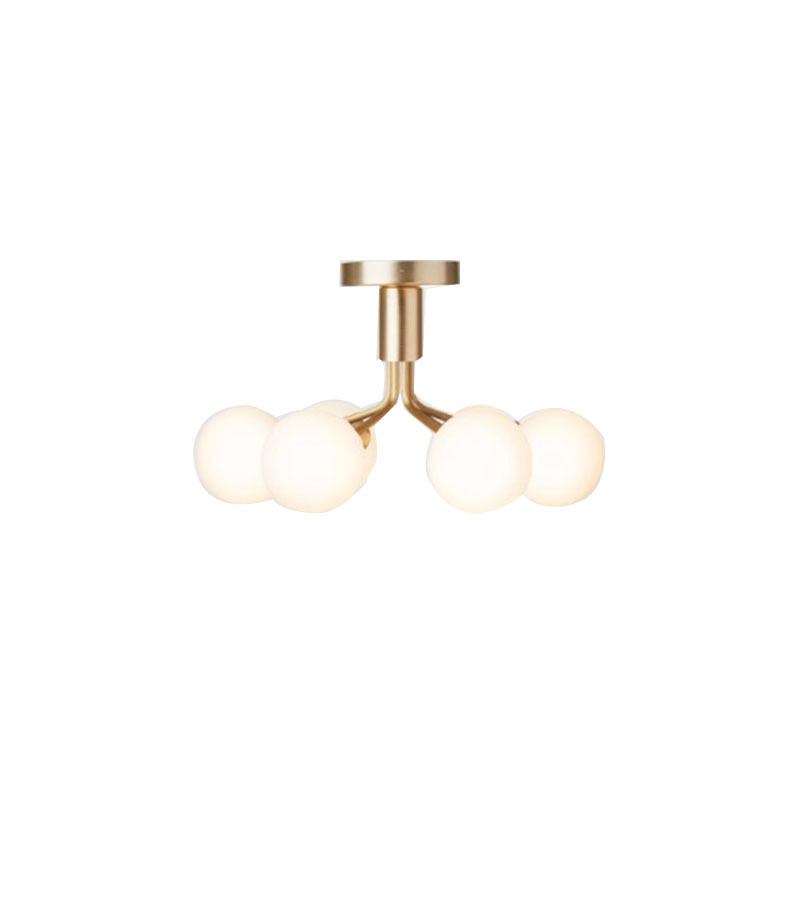 Plafonnier Apiales base en métal avec abat-jour en verre opale blanc au design contemporain par Sofie Refer x Nuura