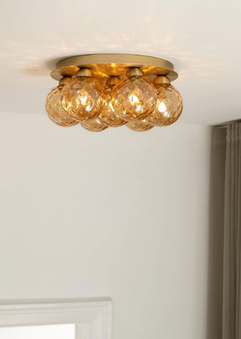 Plafonnier Apiales 7 base en métal avec abat-jour en verre ombellifères au design contemporain par Sofie Refer x Nuura