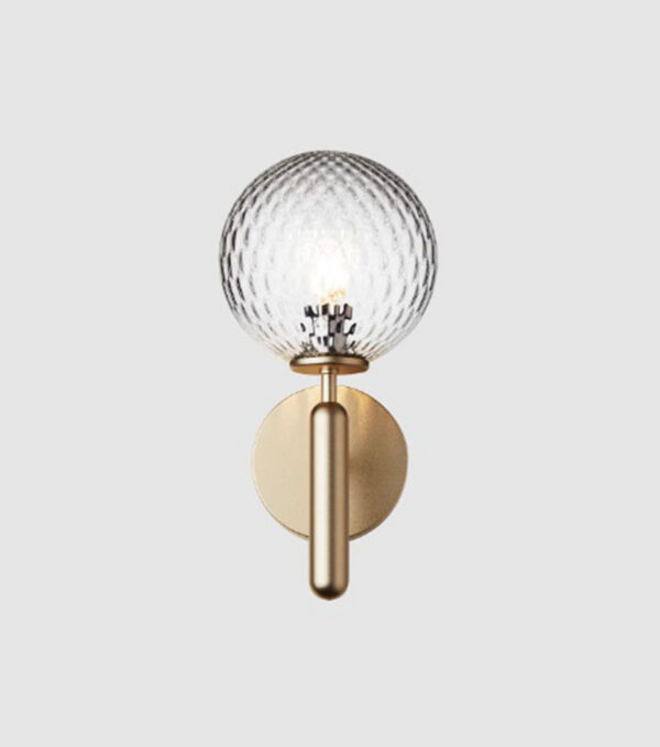 Applique Miira base en métal avec abat-jour en verre Optic Clear au design contemporain par Sofie Refer x Nuura