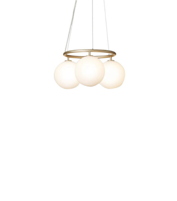 Suspension Miira circulaire base en métal avec abat-jour en verre Opale au design contemporain par Sofie Refer x Nuura