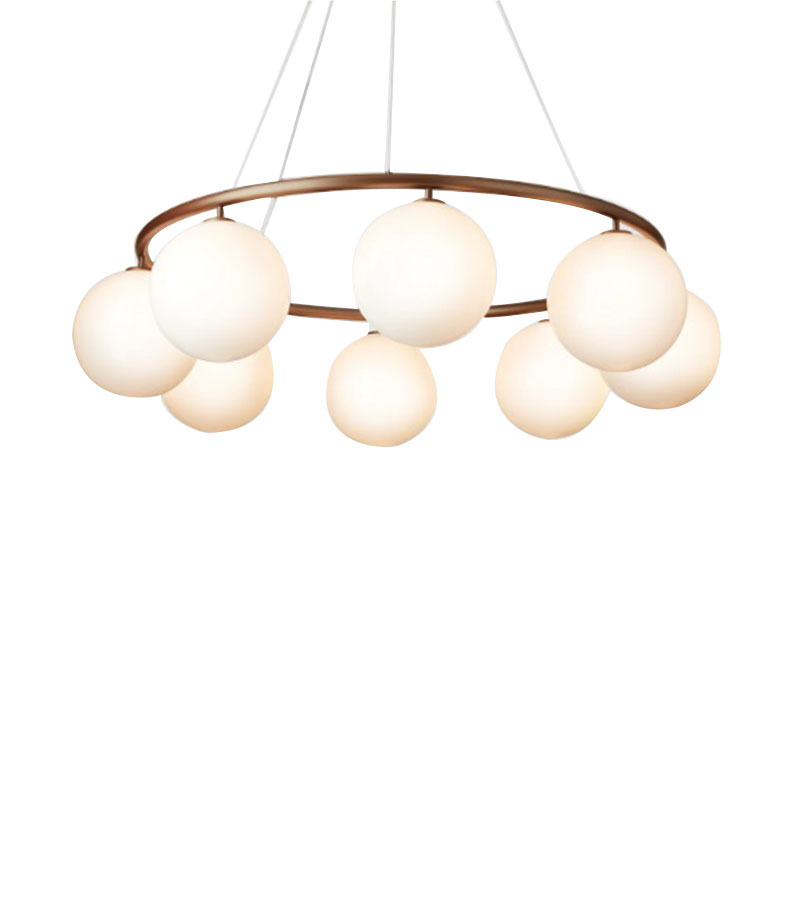 Suspension Miira circulaire base en métal avec abat-jour en verre Opal blanc au design contemporain par Sofie Refer x Nuura Suspension Miira circulaire base en métal avec abat-jour en verre Opal blanc au design contemporain par Sofie Refer x Nuura