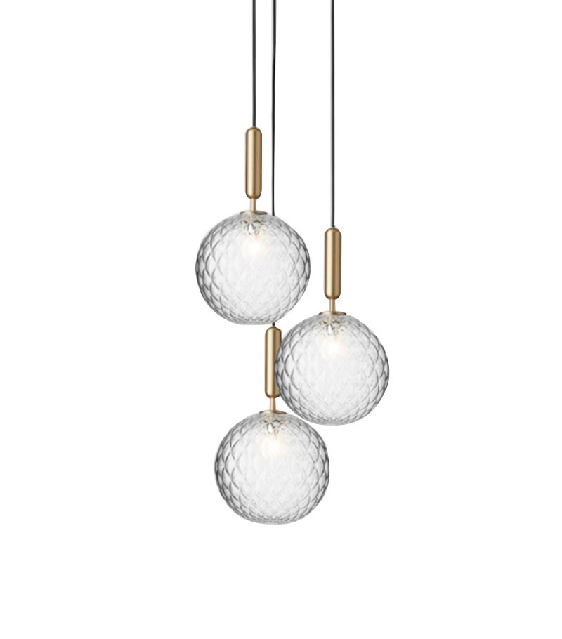 Suspension Miira Large en grappe avec abat-jour en verre Optic Clear au design contemporain par Sofie Refer x Nuura Suspension Miira Large en grappe avec abat-jour en verre Optic Clear au design contemporain par Sofie Refer x Nuura