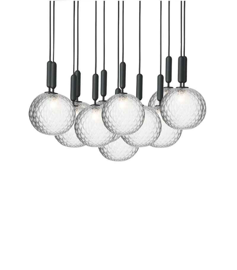 Suspension Miira Large en grappe avec abat-jour en verre Optic Clear au design contemporain par Sofie Refer x Nuura Suspension Miira Large en grappe avec abat-jour en verre Optic Clear au design contemporain par Sofie Refer x Nuura