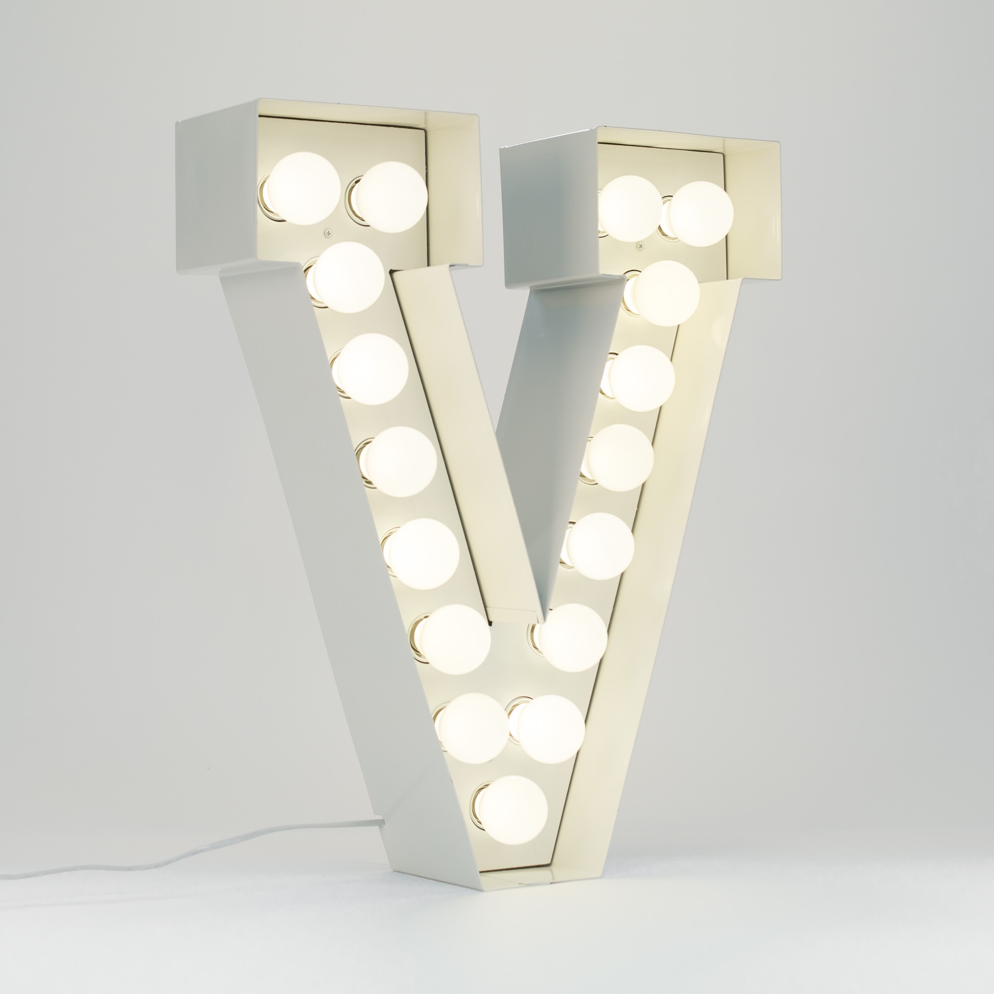 Lampe de sol Vegaz en métal avec des ampoules à Led au style industriel par Seletti Lampe de sol Vegaz en métal avec des ampoules à Led au style industriel par Seletti