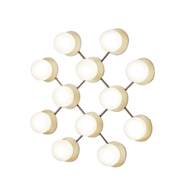 Applique Liila base en métal nordique avec abat-jour en verre soufflé Opal blanc au design contemporain par Sofie Refer x Nuura