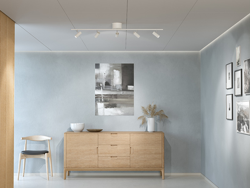 Plafonnier Spot rail Cato Spot avec base en métal au design contemporain par Belid Plafonnier Spot rail Cato Spot avec base en métal au design contemporain par Belid