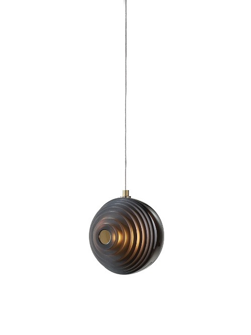 Suspension Dark & Bright star par Dechem Studio x Bomma Suspension Dark & Bright star par Dechem Studio x Bomma