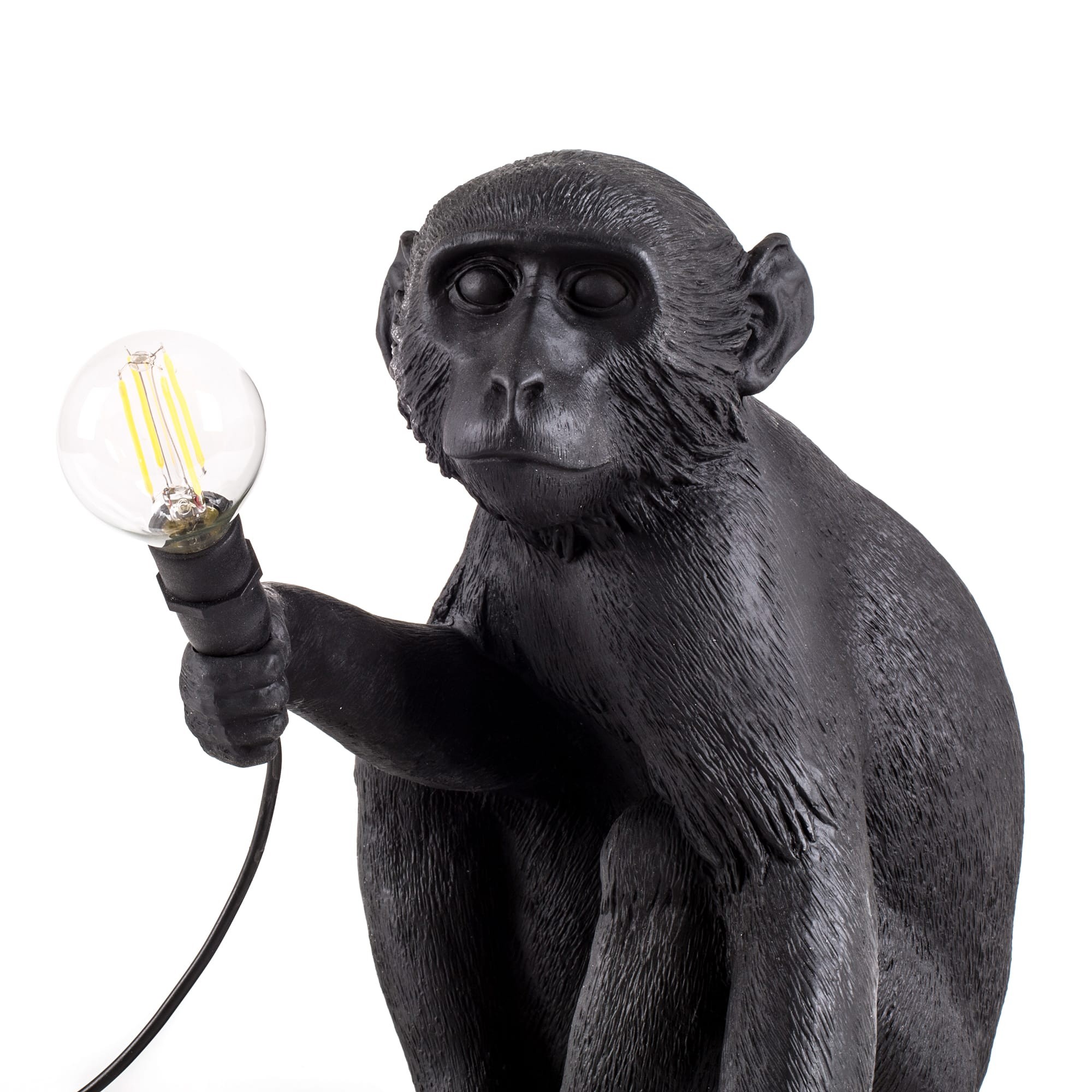 Lampe à poser the Monkey assis en résine noire par Seletti Lampe à poser the Monkey assis en résine noire par Seletti