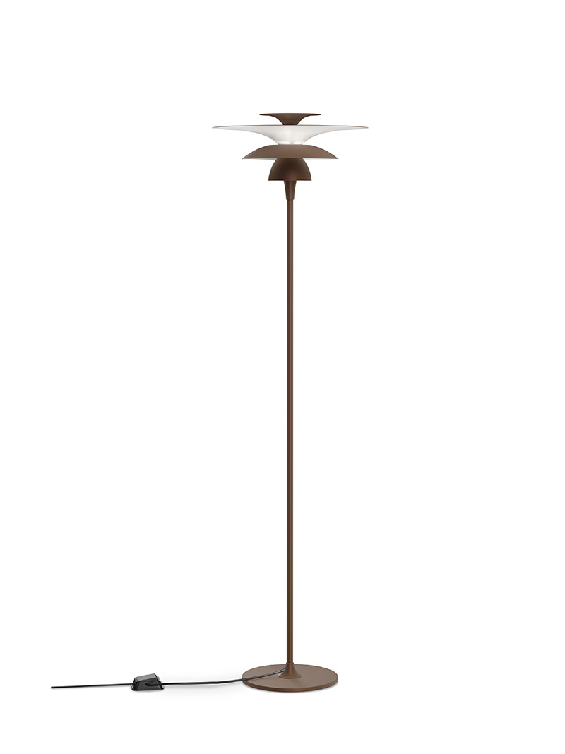 Lampadaire Picasso avec base en métal au design contemporain par Belid Lampadaire Picasso avec base en métal au design contemporain par Belid