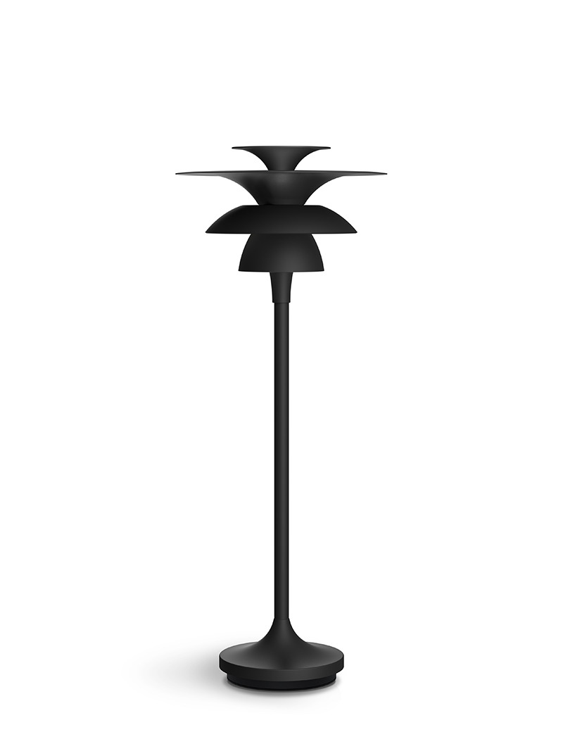 Lampe à poser Picasso avec base en métal au design contemporain par Belid Lampe à poser Picasso avec base en métal au design contemporain par Belid