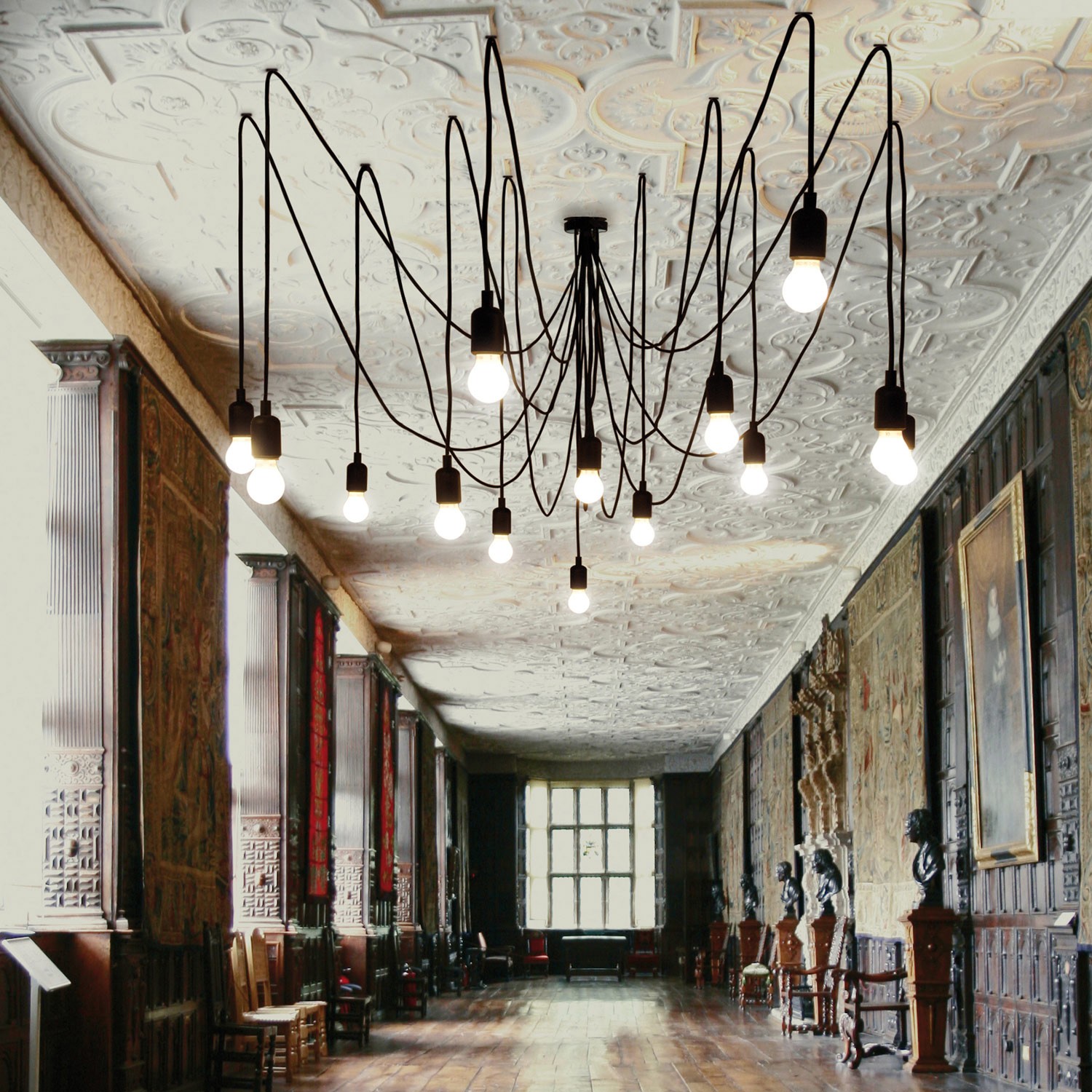 Suspension modulable maman de 14 ampoules LED par Seletti Suspension modulable maman de 14 ampoules LED par Seletti