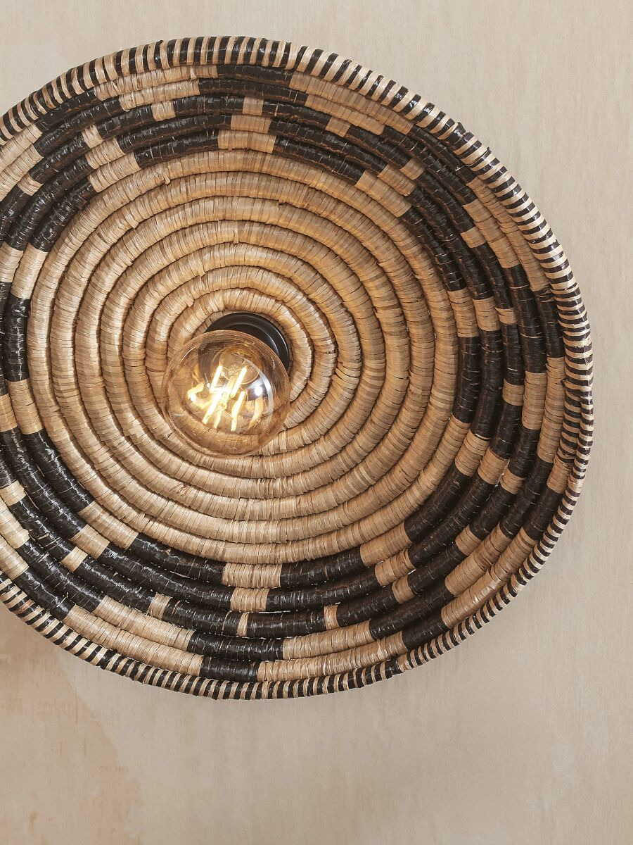 Plafonnier Andros en seagrass au design naturel par Good & Mojo Plafonnier Andros en seagrass au design naturel par Good & Mojo