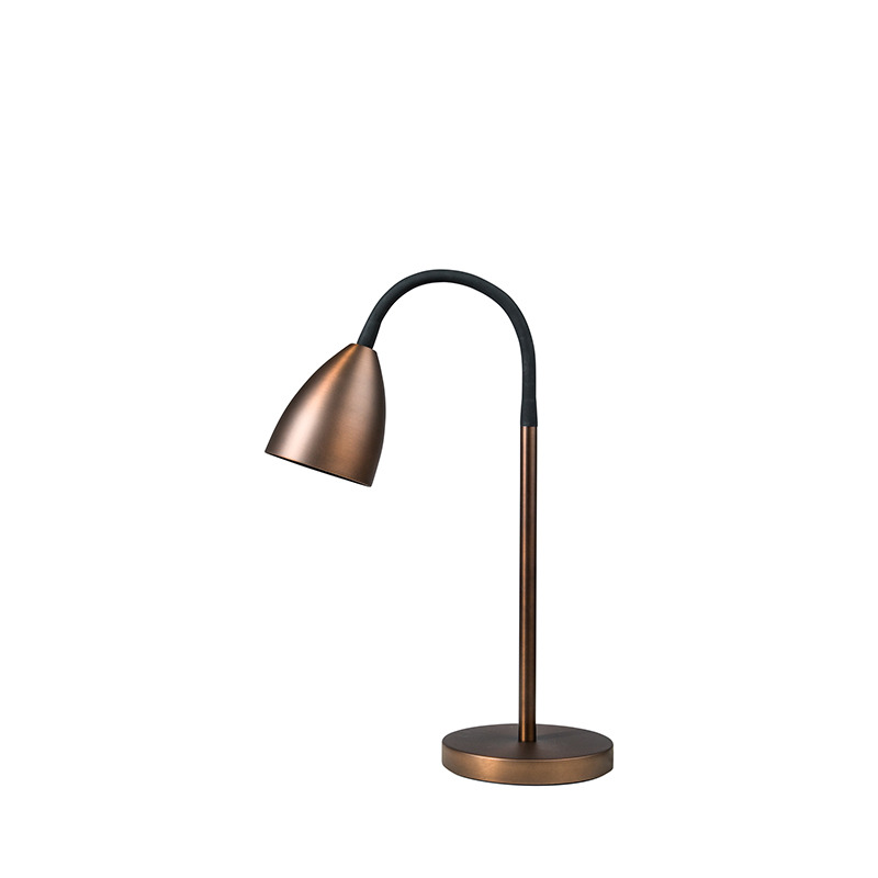 Lampe à poser Trotsig avec base en métal et tête abat-jour flexible au design contemporain par Belid Lampe à poser Trotsig avec base en métal et tête abat-jour flexible au design contemporain par Belid