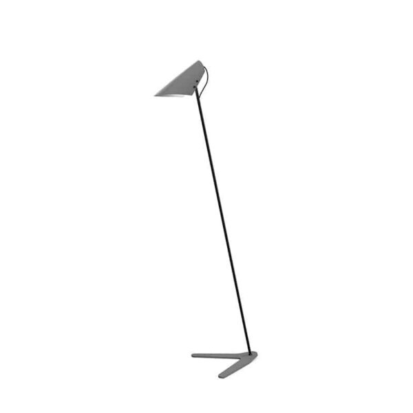 Lampadaire Vincent base en métal avec abat-jour en forme d'oiseau au design contemporain par Belid