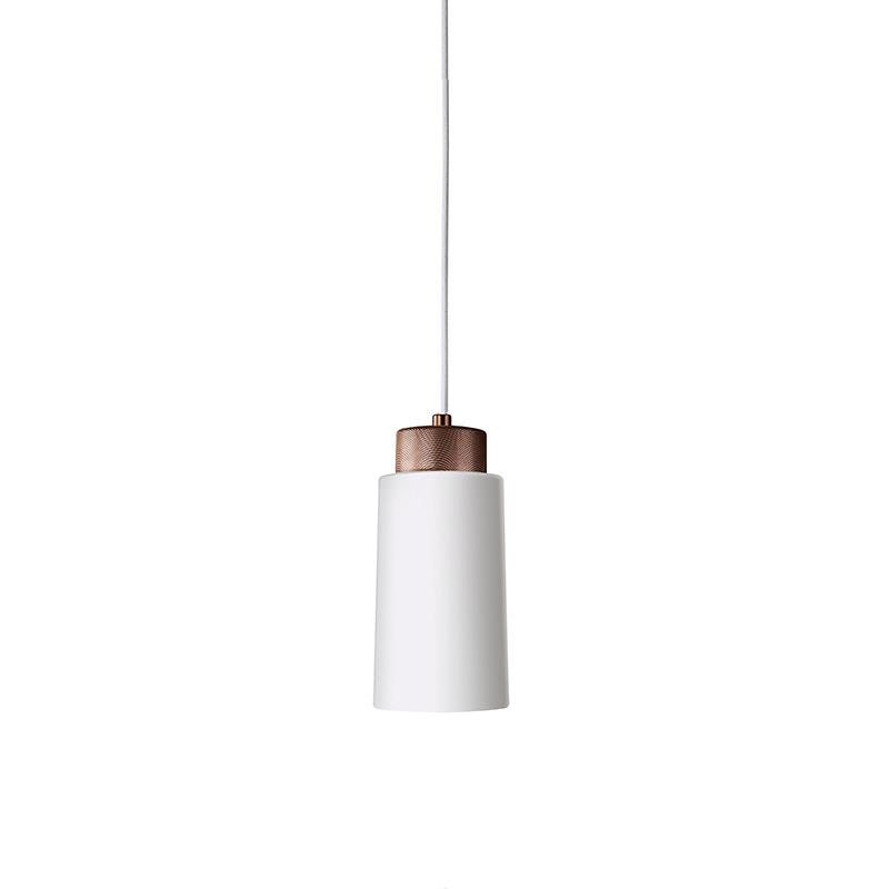 Suspension Edge dimmable base en métal de forme cylindrique au design contemporain par Herstal