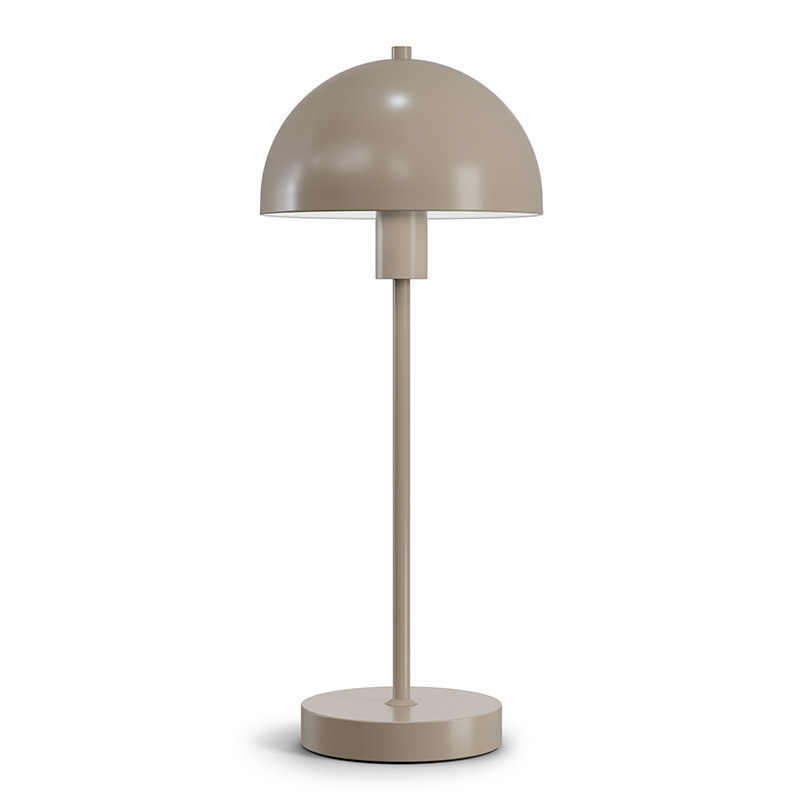 Lampe à poser Vienda base en métal et abat-jour en forme de bol renversé au design contemporain par Herstal Lampe à poser Vienda base en métal et abat-jour en forme de bol renversé au design contemporain par Herstal