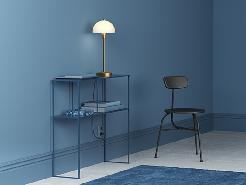 Lampe à poser Vienda base en métal et abat-jour en forme de bol renversé au design contemporain par Herstal Lampe à poser Vienda base en métal et abat-jour en forme de bol renversé au design contemporain par Herstal