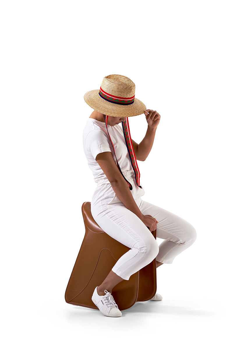 Fauteuil Pepe en cuir tanné au design contemporain de Raffaella Mangiarotti x Opinion Ciatti Fauteuil Pepe en cuir tanné au design contemporain de Raffaella Mangiarotti x Opinion Ciatti