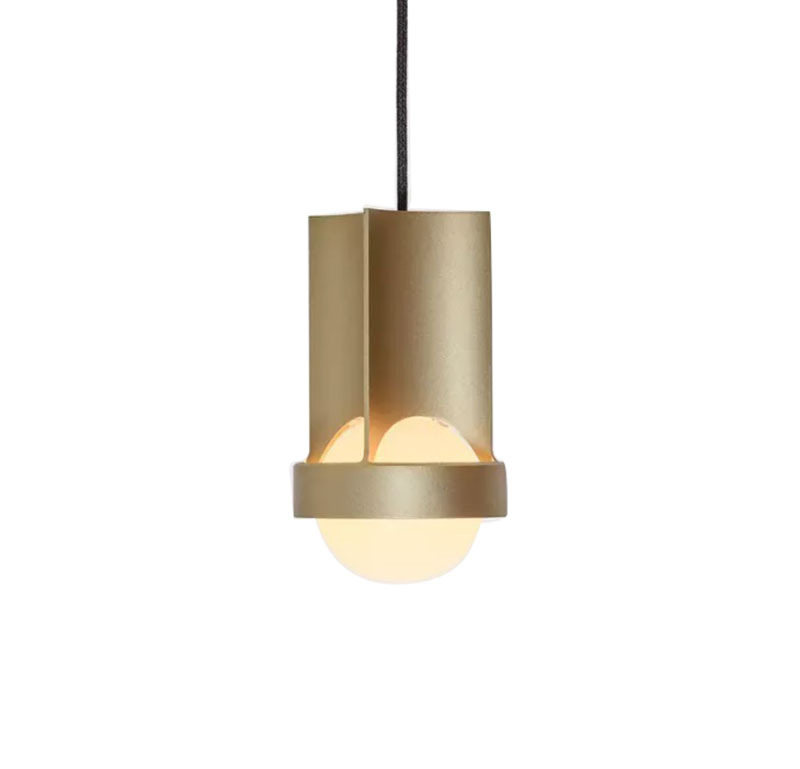 Suspension Loop base en aluminium anodisé avec abat-jour en verre au design contemporain par Studio Tala x Tala Suspension Loop base en aluminium anodisé avec abat-jour en verre au design contemporain par Studio Tala x Tala