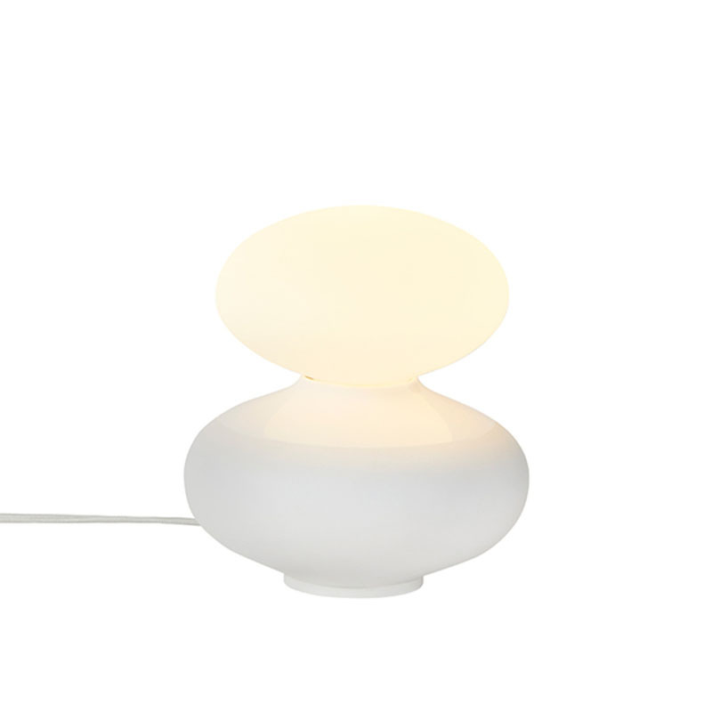 Lampe à poser Reflection base en porcelaine de David Weeks au design contemporain x Tala Lampe à poser Reflection base en porcelaine de David Weeks au design contemporain x Tala