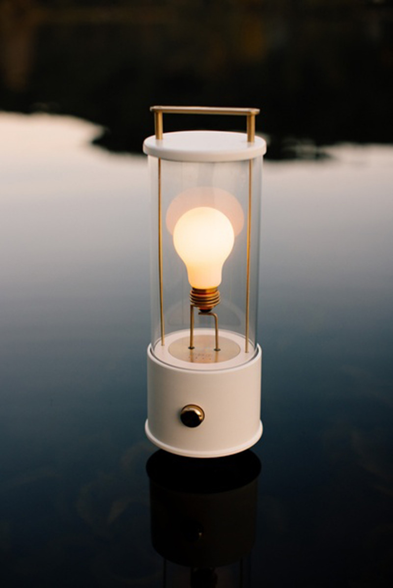 Lampe à poser portable The Muse au design contemporain de Farrow & Ball x Tala Lampe à poser portable The Muse au design contemporain de Farrow & Ball x Tala