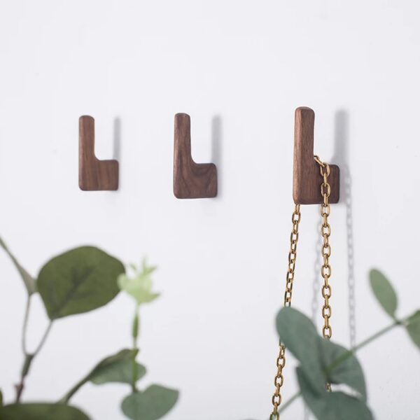 Patère murale Woody 12 au design naturel en bois naturel