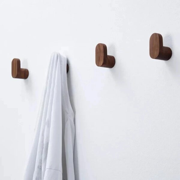 Patère murale Woody 11 au design naturel en bois naturel