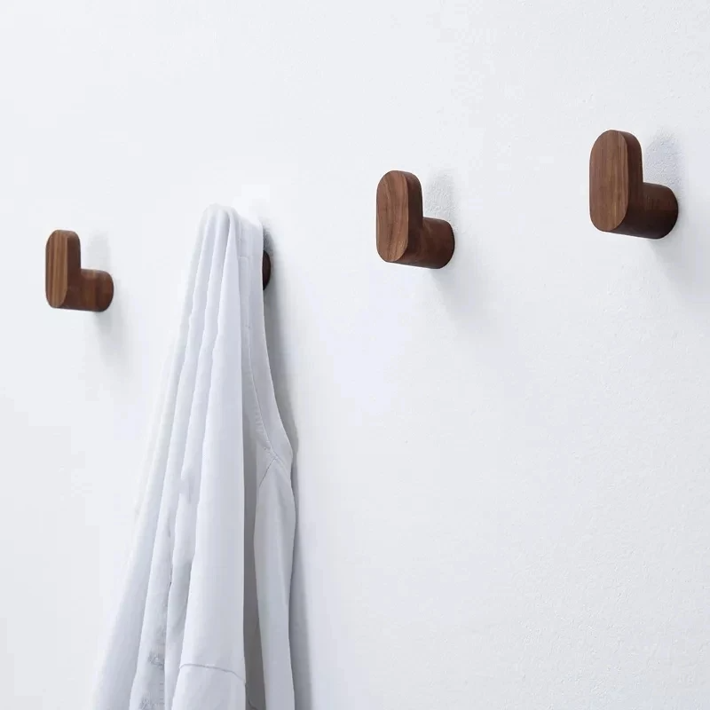 Patère murale Woody 11 au design naturel en bois naturel