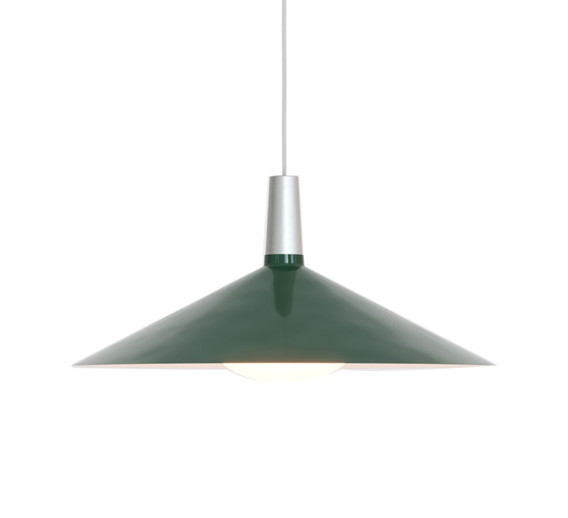 Suspension Bower base en aluminium anodisé avec abat-jour en cône au design contemporain de Tala Suspension Bower base en aluminium anodisé avec abat-jour en cône au design contemporain de Tala