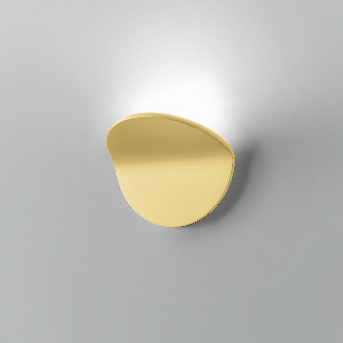 Applique murale PLUG disque aluminium plié par Gea luce Applique murale PLUG disque aluminium plié par Gea luce