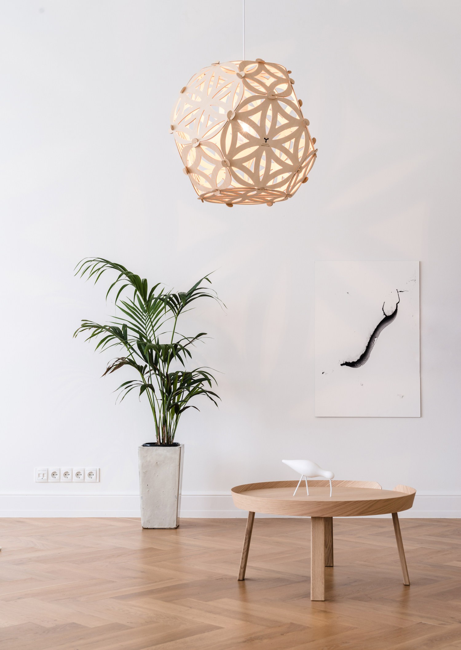 Suspension Solar compact par Jaanus Orgusaar au design scandinave