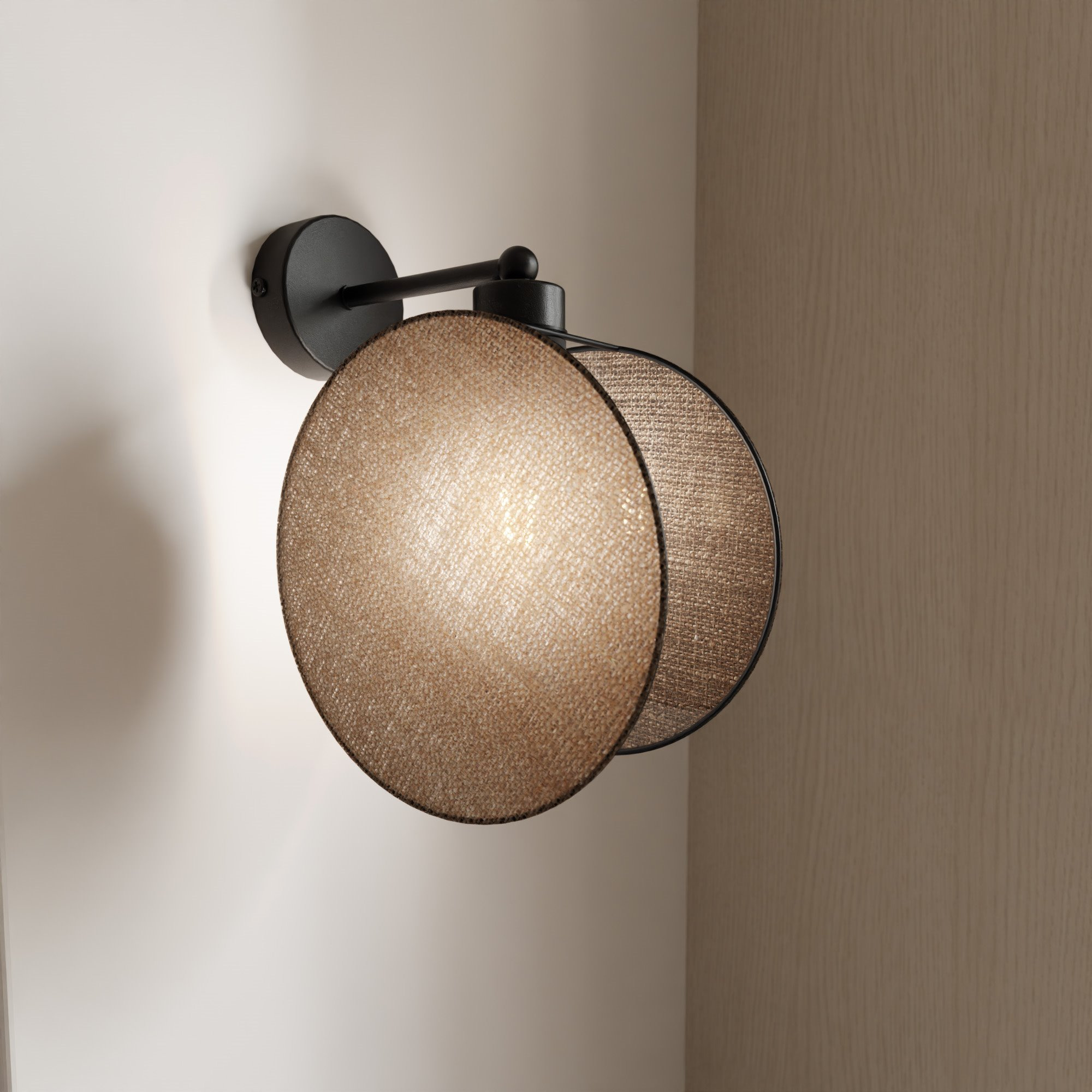 Applique murale Motif avec base en métal et abat-jour en tissu au design contemporain par Emibig Applique murale Motif avec base en métal et abat-jour en tissu au design contemporain par Emibig