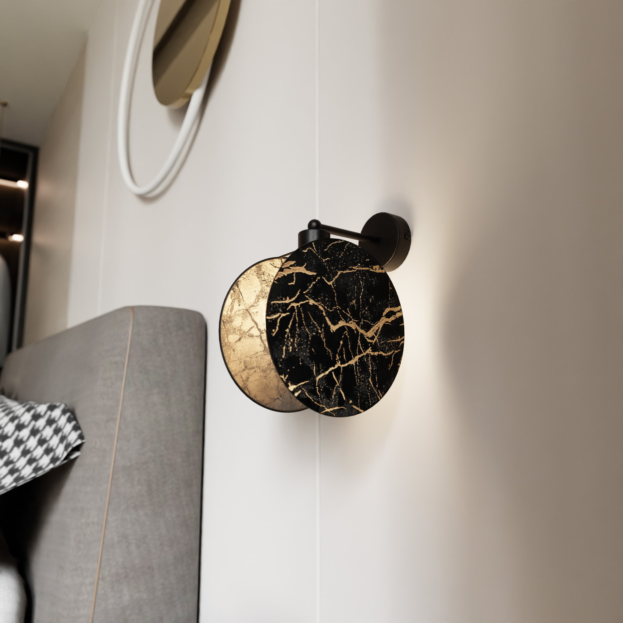 Applique murale Motif avec base en métal et abat-jour en tissu au design contemporain par Emibig Applique murale Motif avec base en métal et abat-jour en tissu au design contemporain par Emibig