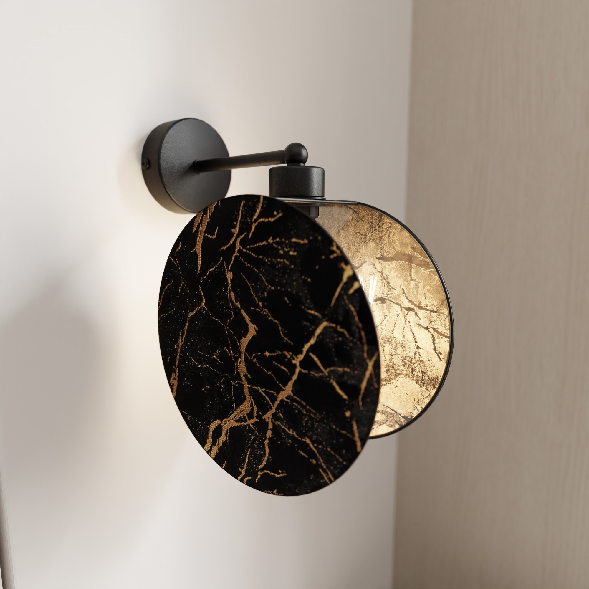 Applique murale Motif avec base en métal et abat-jour en tissu au design contemporain par Emibig Applique murale Motif avec base en métal et abat-jour en tissu au design contemporain par Emibig