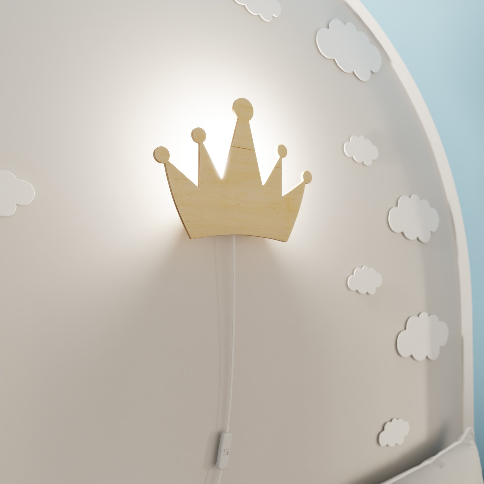 Applique Queen K1 base en métal avec abat-jour en bois au design contemporain par Emibig