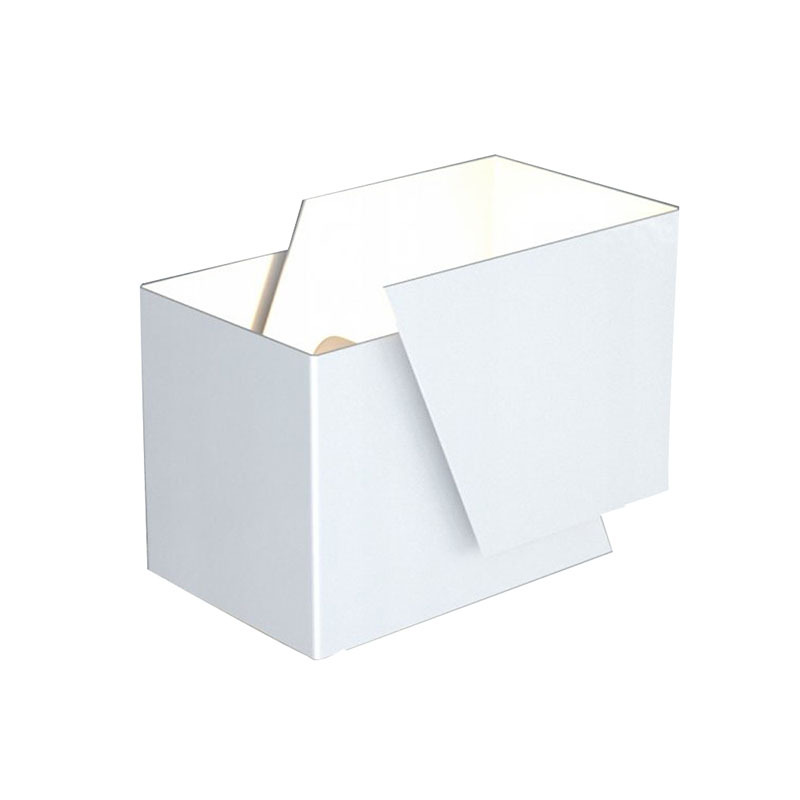 Applique Frost base en métal au design contemporain par Emibig