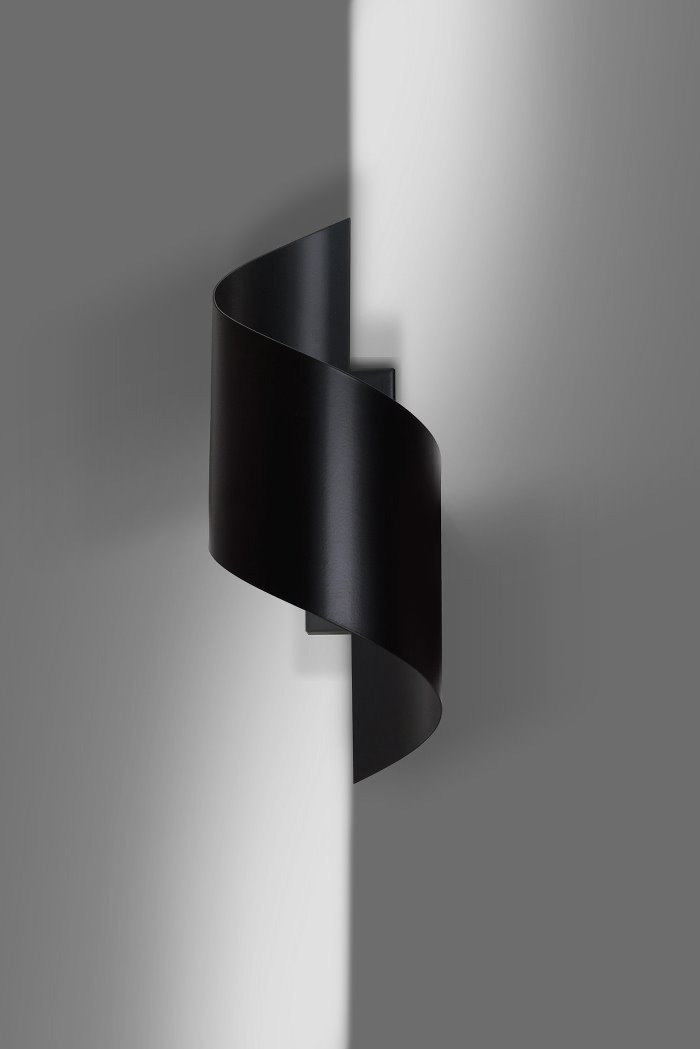 Applique Spiner base en métal au design contemporain par Emibig
