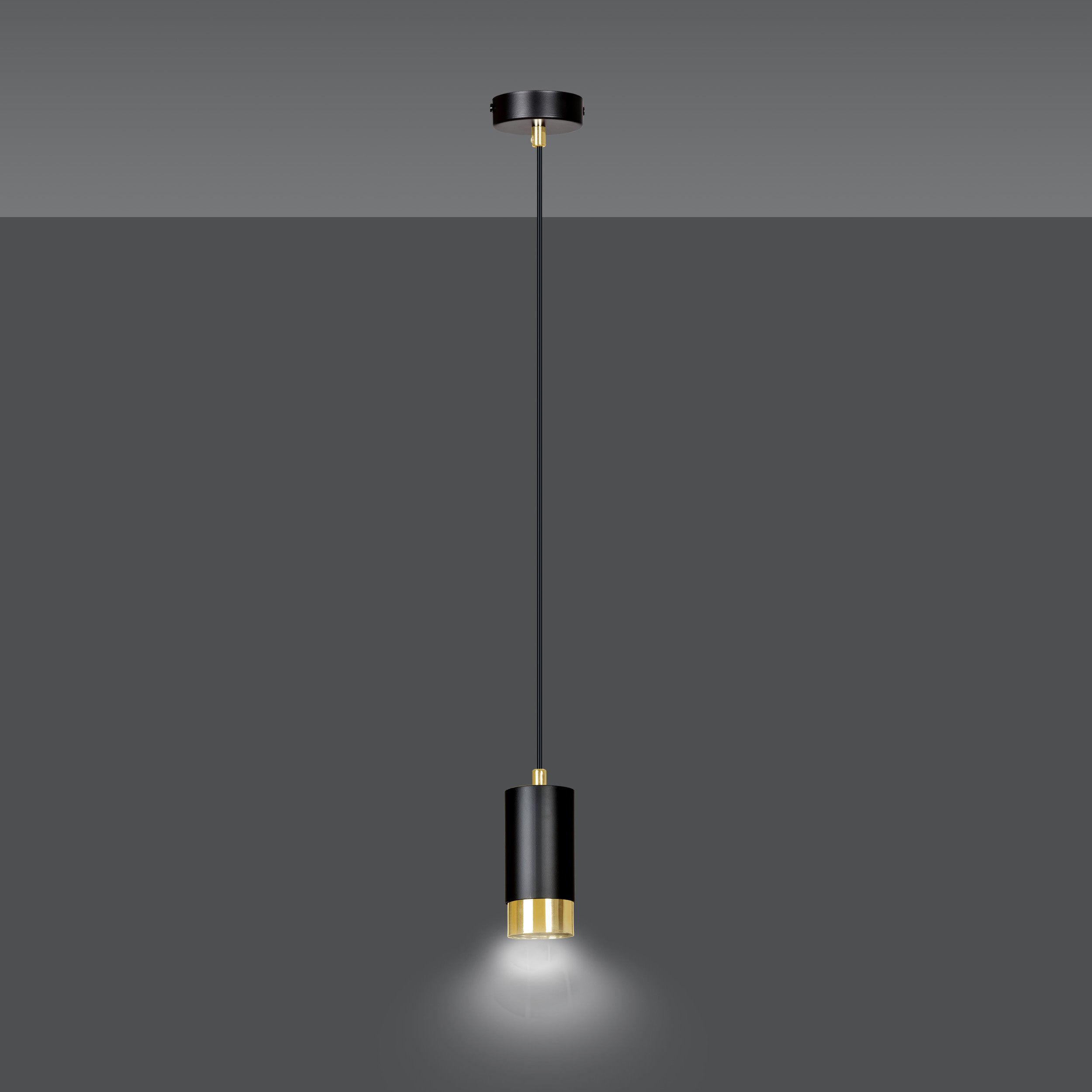 Suspension Fumiko base en métal avec abat-jour en tube au design contemporain par Emibig Suspension Fumiko base en métal avec abat-jour en tube au design contemporain par Emibig
