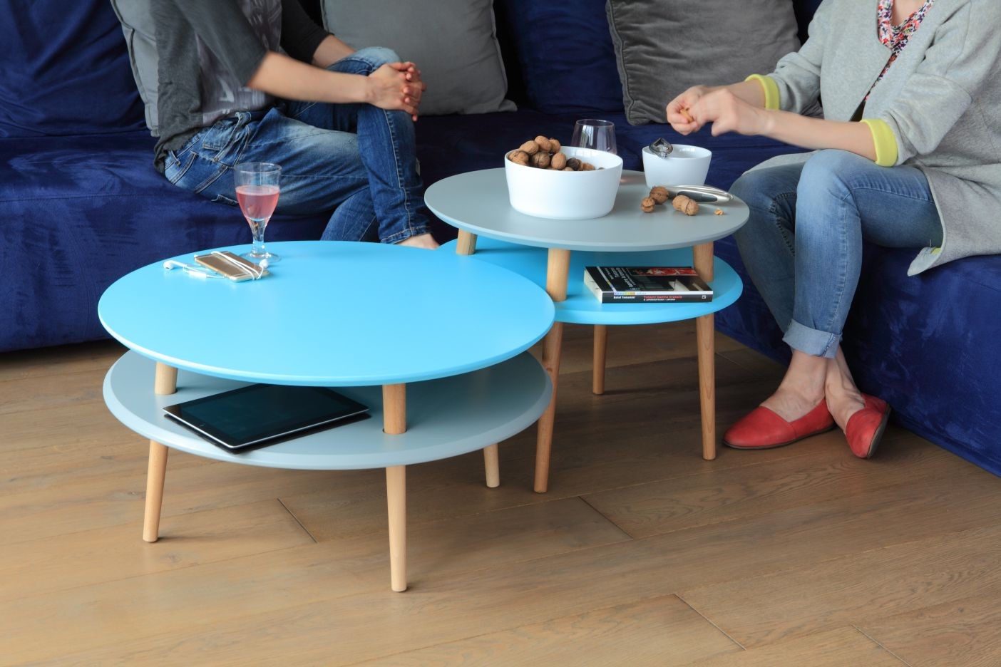 Table basse en bois UFO medium par Magdalena Garncarz et Szymon Hanczar Table basse en bois UFO medium par Magdalena Garncarz et Szymon Hanczar