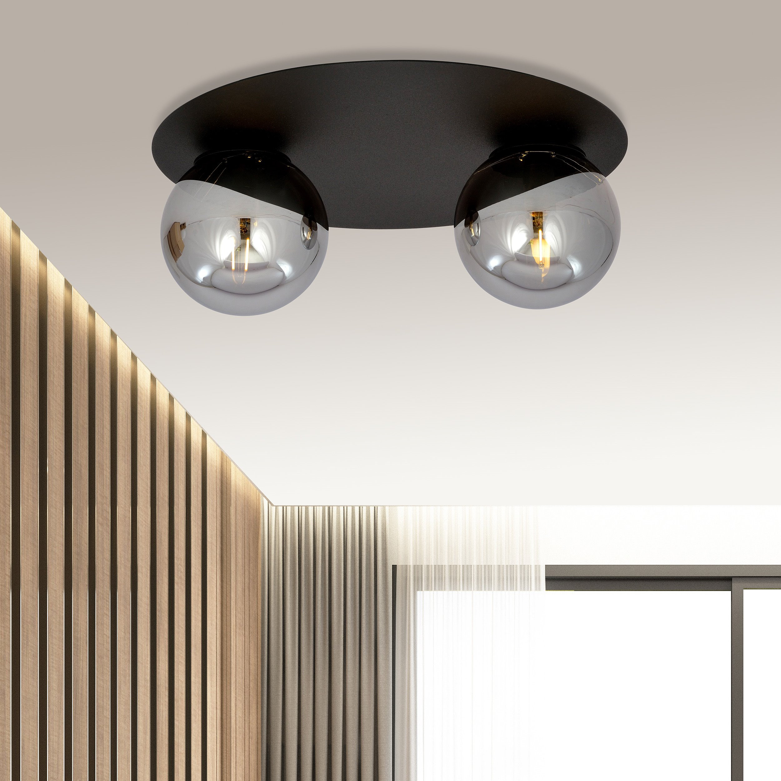 Plafonnier Solar base en métal circulaire avec abat-jour en boule de verre au design contemporain par Emibig Plafonnier Solar base en métal circulaire avec abat-jour en boule de verre au design contemporain par Emibig