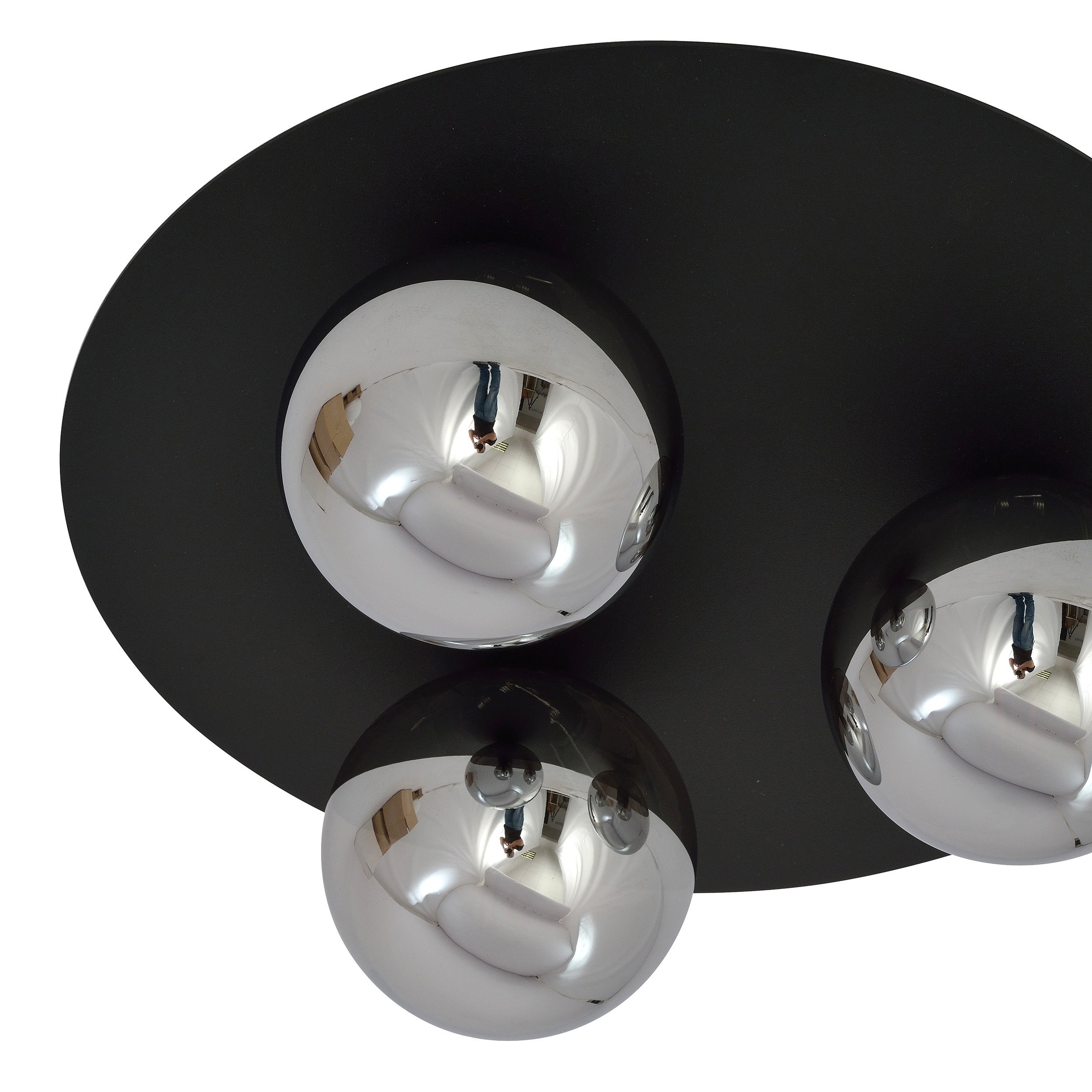 Plafonnier Solar base en métal circulaire avec abat-jour en boule de verre au design contemporain par Emibig Plafonnier Solar base en métal circulaire avec abat-jour en boule de verre au design contemporain par Emibig