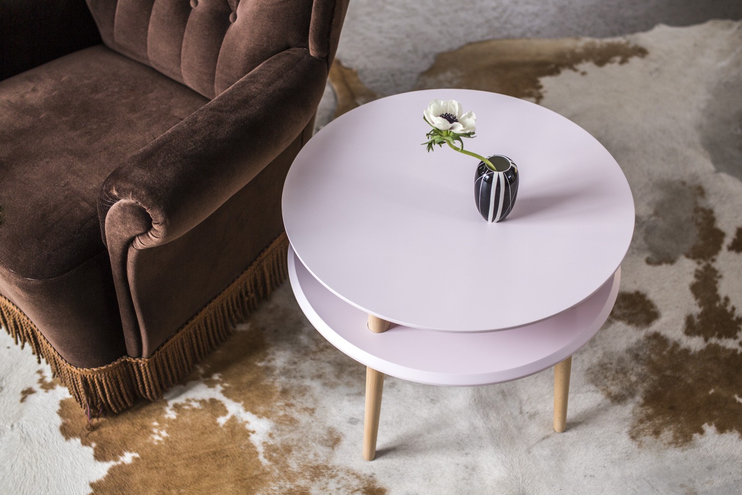Table basse en bois UFO medium par Magdalena Garncarz et Szymon Hanczar Table basse en bois UFO medium par Magdalena Garncarz et Szymon Hanczar