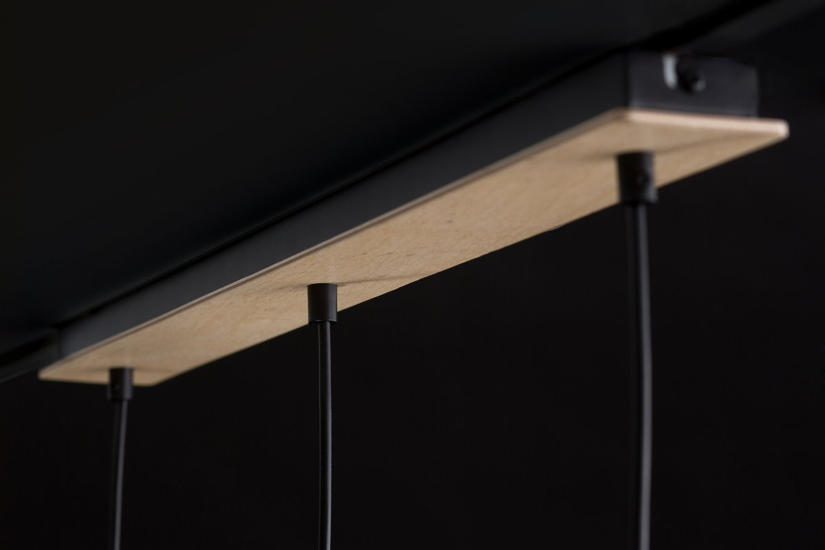 Suspension Bolero avec base en métal et bois au design contemporain par Emibig Suspension Bolero avec base en métal et bois au design contemporain par Emibig